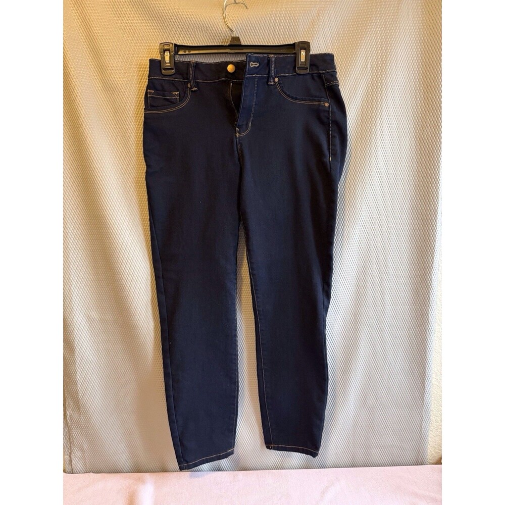 d jeans size 8 Skinny, Medium Rise, Stretch Women’s Capri